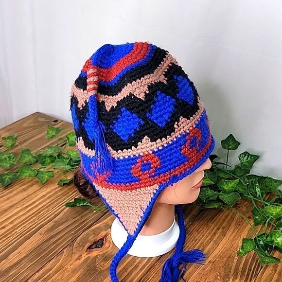 Screamer. Knit Beanie. Lined. OSFA. EUC - Picture 2 of 9